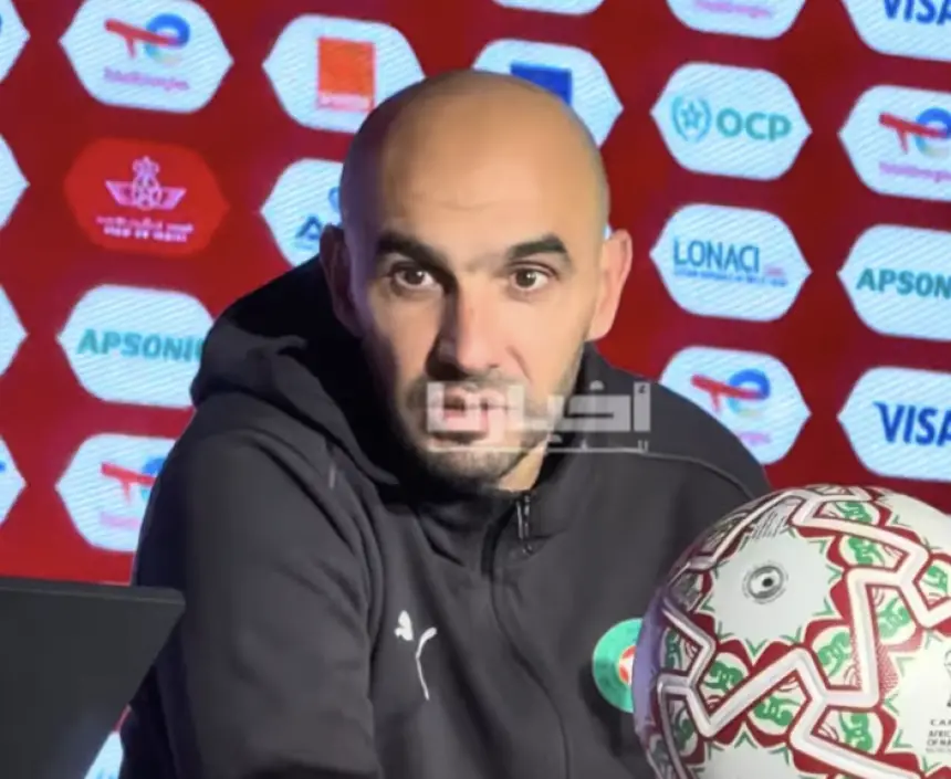 الركراكي: أنا لي تعذبت مع الدفاع ماشي نتوما